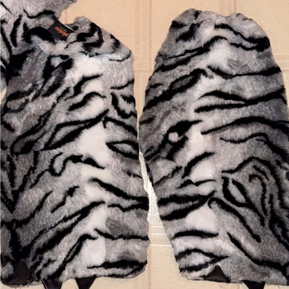 J Loves Valentine/Josey Valentine White Tiger Costume Full Set Halloween/Rave - Picture 5 of 14